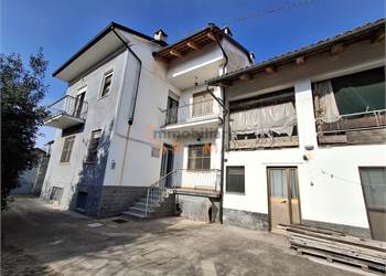 Casa singola in Vendita a Santena (TO) Tetti Giro 