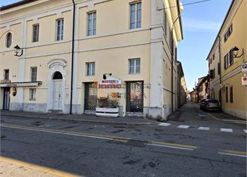 Alimentari con macelleria in Cessione a Villastellone (TO)