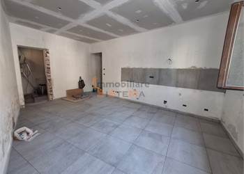 Ampio monolocale con cortile privato